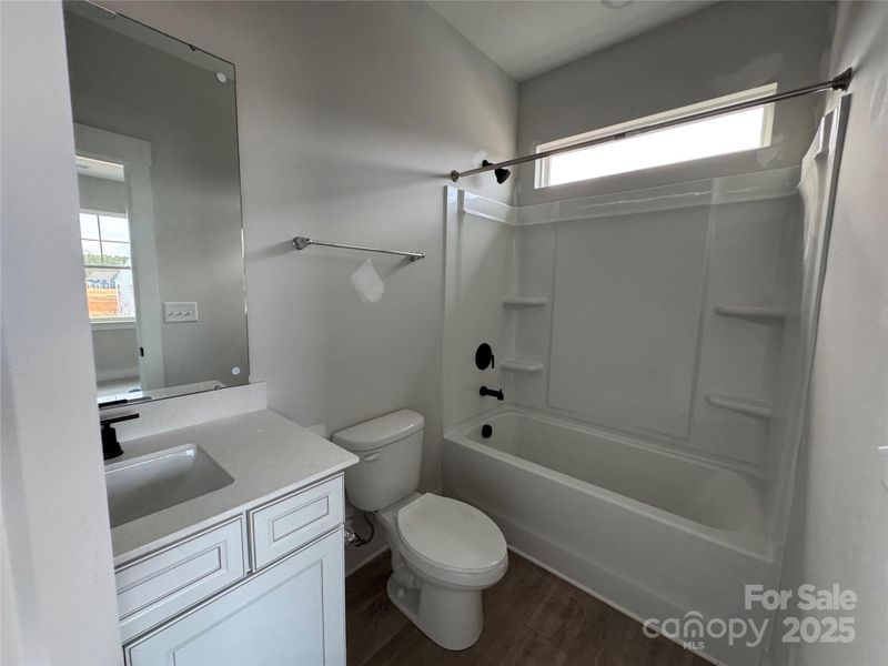 Full bath connected to secondary bedroom