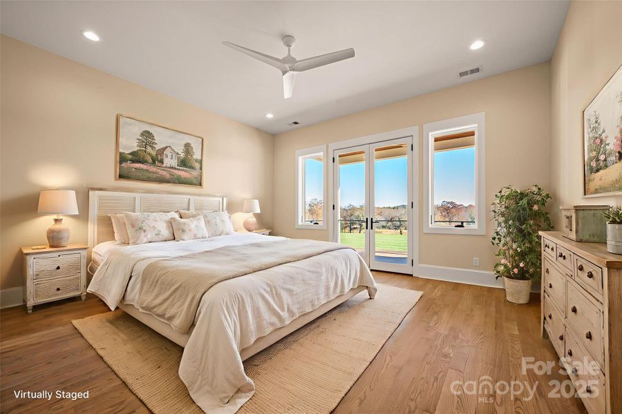 Furnished interior view inside a new home in , Tryon (Image 19).