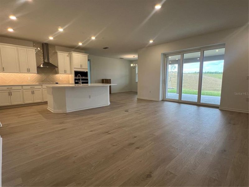 Spacious, unfurnished interior of a new home in Hills of Minneola, Minneola (Image 14).