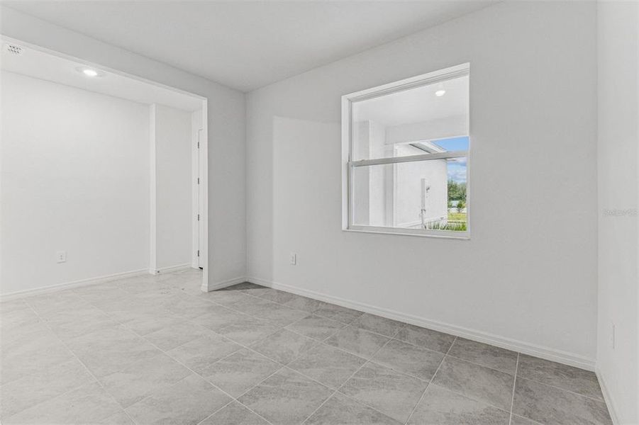 Spacious, unfurnished interior of a new home in Southpointe, Palmetto (Image 18).