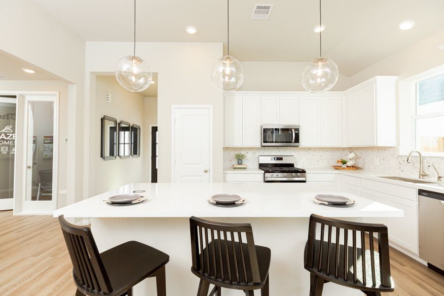 Representative furnished interior of a home built from the Berkshire by Beazer Homes in Laurel Landing: Landmark Collection, Alvin (Image 13). Representative furnished interior of a home built from the Berkshire by Beazer Homes in Laurel Landing: Landmark Collection, Alvin (Image 13).