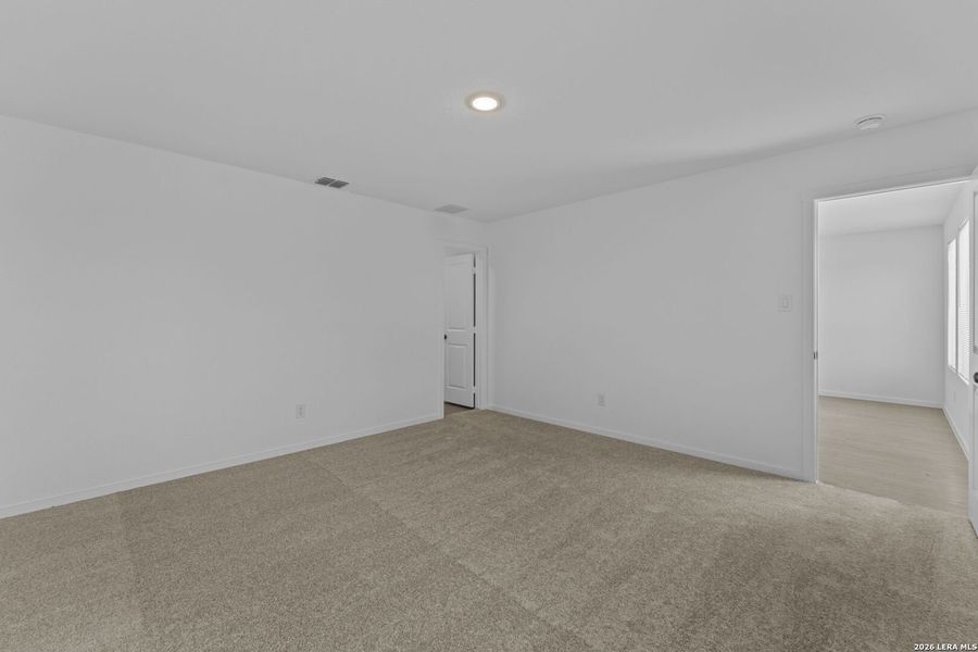 Spacious, unfurnished interior of a new home in Hidden Oasis, San Antonio (Image 20). Spacious, unfurnished interior of a new home in Hidden Oasis, San Antonio (Image 20).