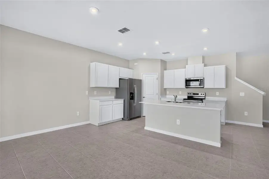 Furnished interior view inside a new home in Sanderling, Palmetto (Image 13).