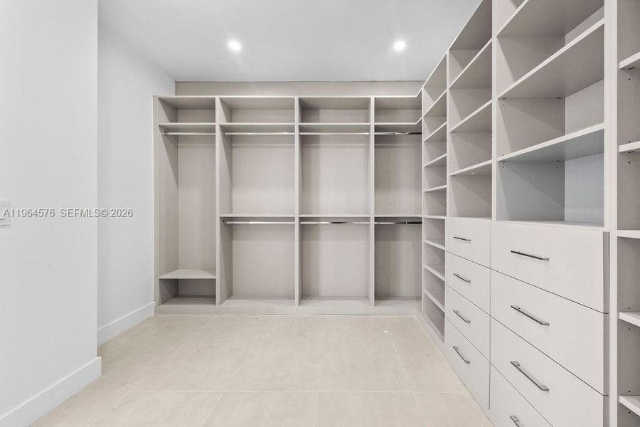 Image 27 of a home in . Image 27 of a home in .