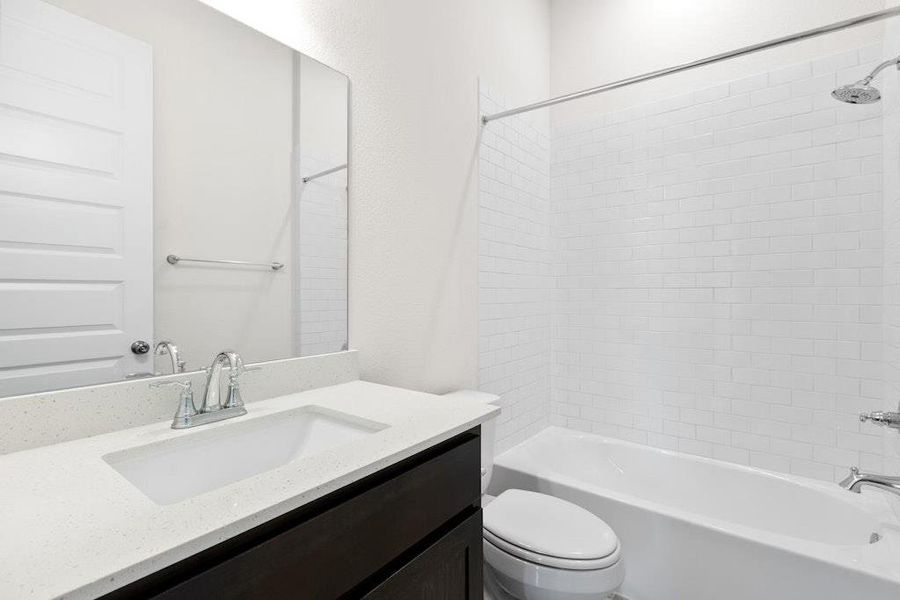 Furnished interior view inside a new home in Double Eagle Ranch, Cedar Creek (Image 10). Furnished interior view inside a new home in Double Eagle Ranch, Cedar Creek (Image 10).