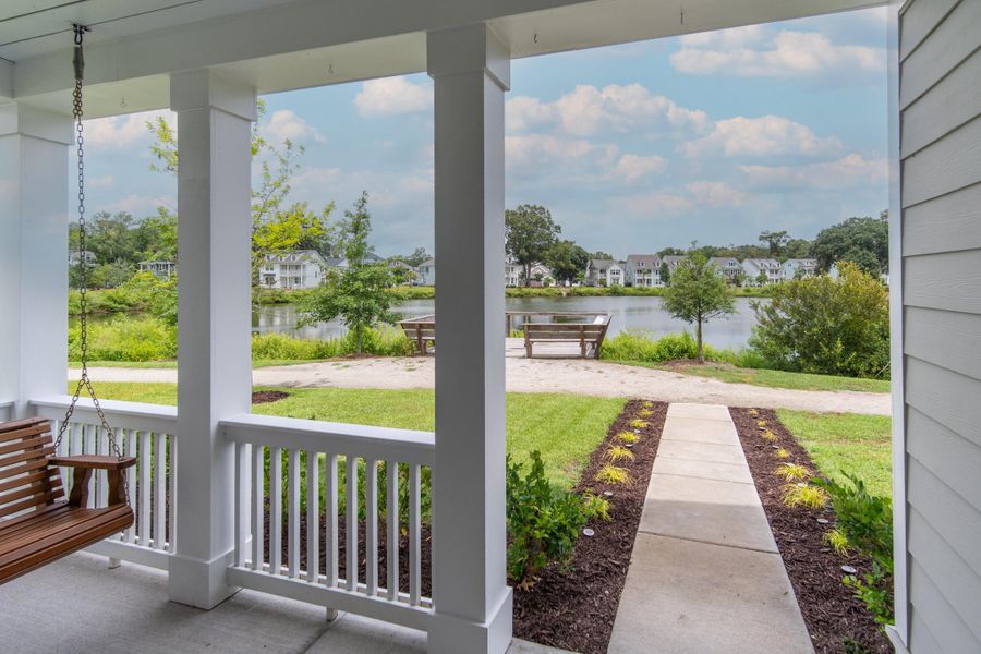 Exterior details and patio area of a home in Twin Lakes, Johns Island (Image 3).