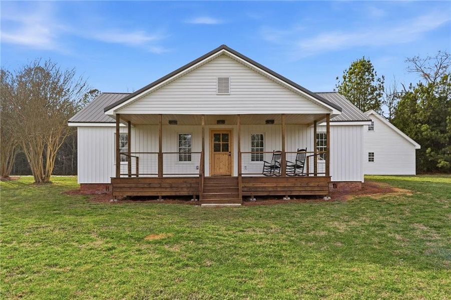 Exterior details and patio area of a home in , Resaca (Image 25).