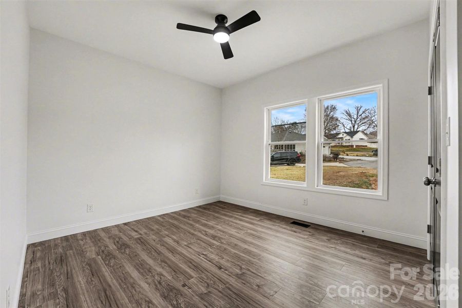 Spacious, unfurnished interior of a new home in , Claremont (Image 15).
