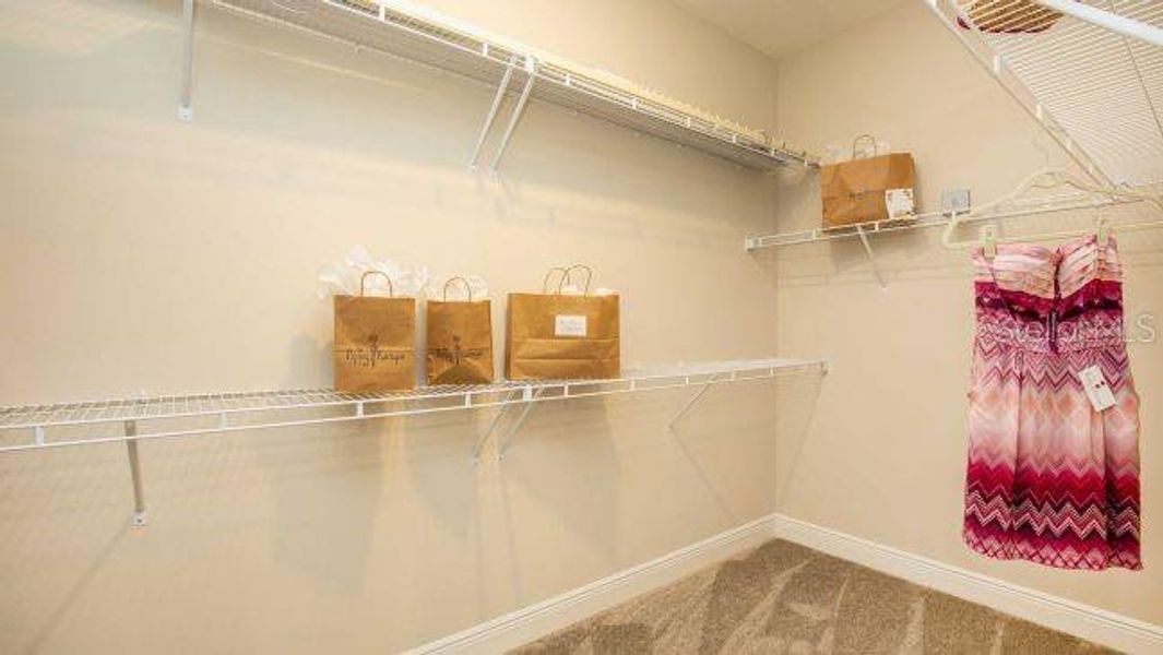 Spacious, unfurnished interior of a new home in Oakstone Farms, Leesburg (Image 19). Spacious, unfurnished interior of a new home in Oakstone Farms, Leesburg (Image 19).