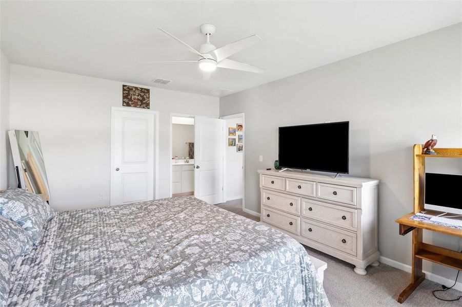 Furnished interior view inside a new home in , Sumterville (Image 15).