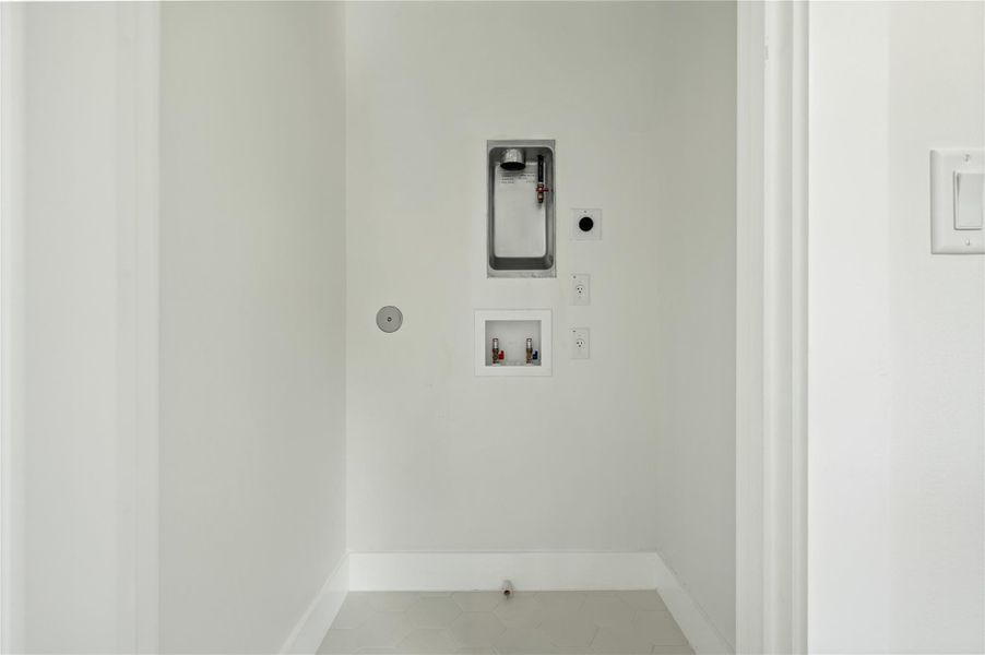 Spacious, unfurnished interior of a new home in , Austin (Image 17).