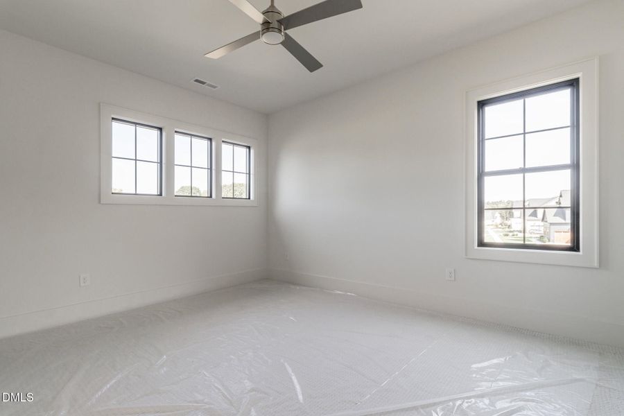 200_MEADOW_WALK_DR_INTERIOR_62 200_MEADOW_WALK_DR_INTERIOR_62