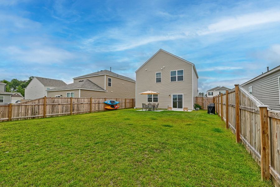 Exterior details and patio area of a home in , Summerville (Image 26).