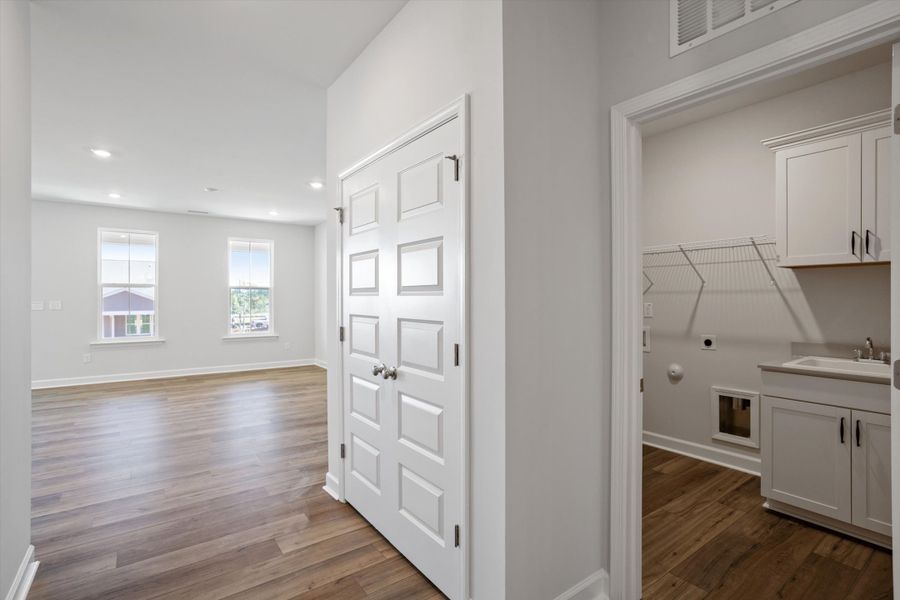 Spacious, unfurnished interior of a new home in Ovation at Sweetbrier, Durham (Image 15).