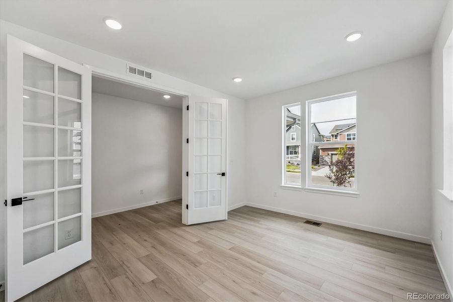 Spacious, unfurnished interior of a new home in Barefoot Lakes, Firestone (Image 17). Spacious, unfurnished interior of a new home in Barefoot Lakes, Firestone (Image 17).