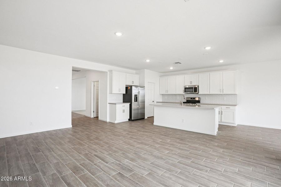 11-web-or-mls-W Pecan Wds-S1004-011