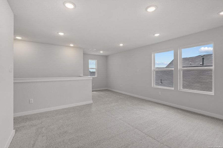 Spacious, unfurnished interior of a new home in Hacienda, San Antonio (Image 20). Spacious, unfurnished interior of a new home in Hacienda, San Antonio (Image 20).