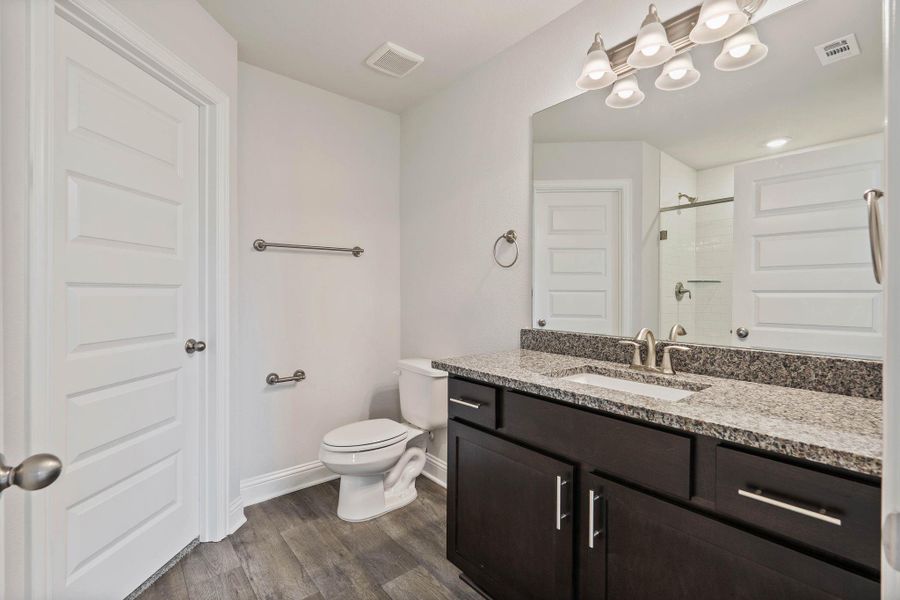Furnished interior view inside a new home in Grand Oaks Reserve, Cleveland (Image 7). Furnished interior view inside a new home in Grand Oaks Reserve, Cleveland (Image 7).