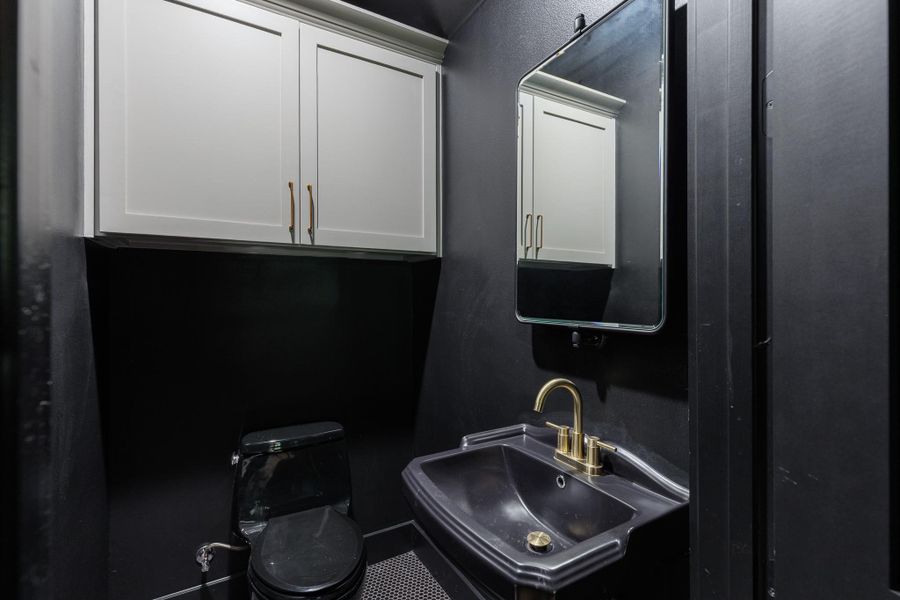 Image 34 of a home in .