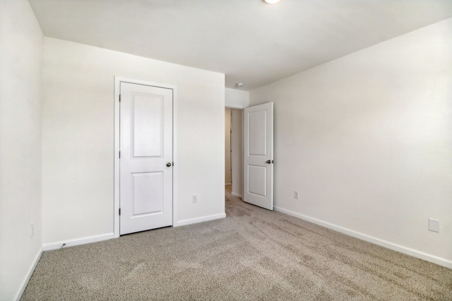 Representative unfurnished interior of a home built from the Helen by Great Southern Homes in Hazelwood, Boiling Springs (Image 31).