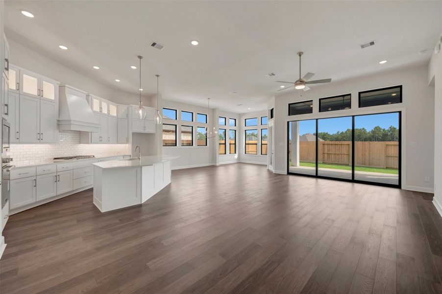 Spacious, unfurnished interior of a new home in The Highlands Encore - Harbor Collection, Porter (Image 11).