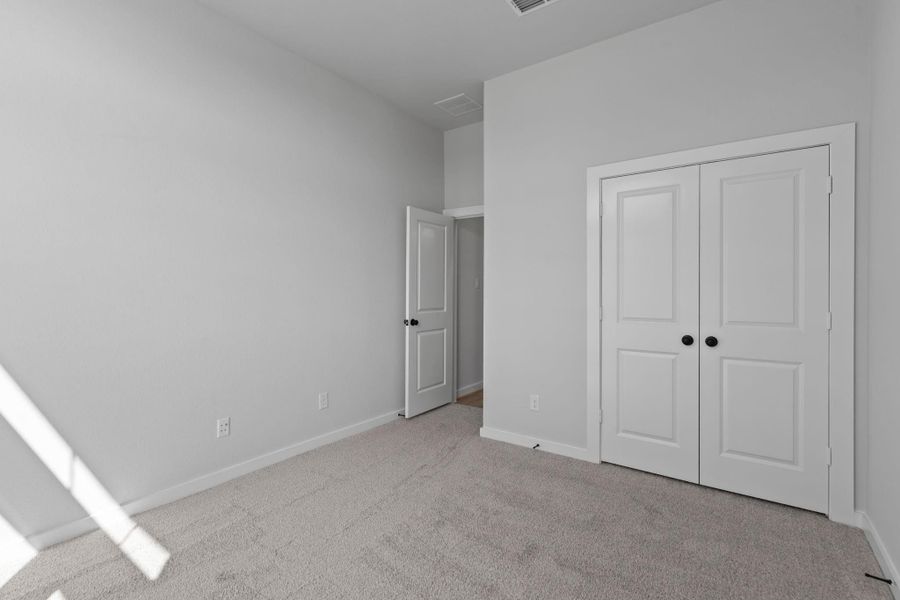 Spacious, unfurnished interior of a new home in Sienna 45', 50', Missouri City (Image 15).