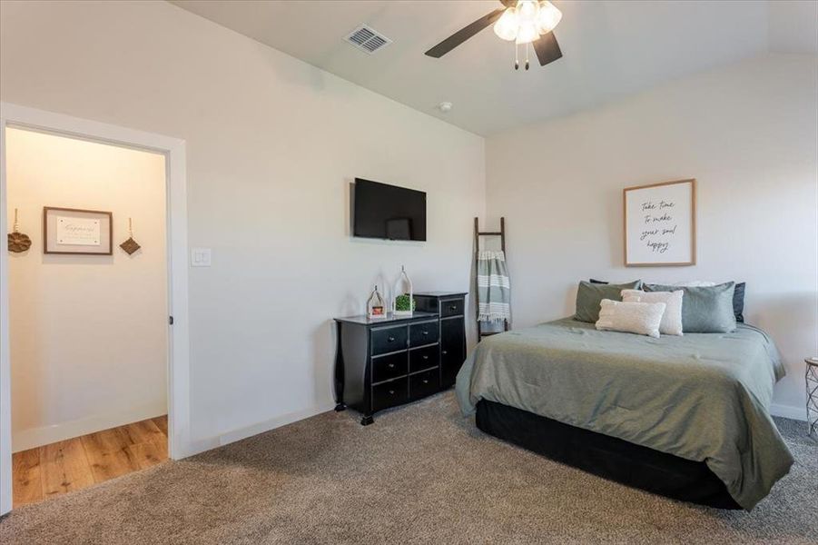 Furnished interior view inside a new home in , Glen Rose (Image 13).