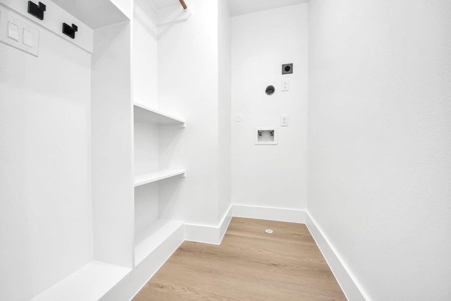 Spacious, unfurnished interior of a new home in , Houston (Image 21).