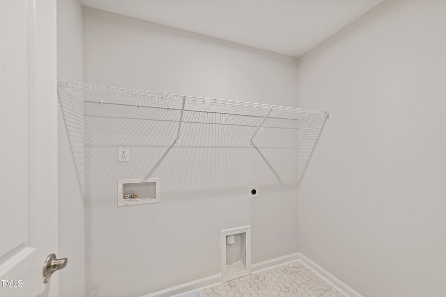 PJDT-0237E-00_Southport A_Laundry Room