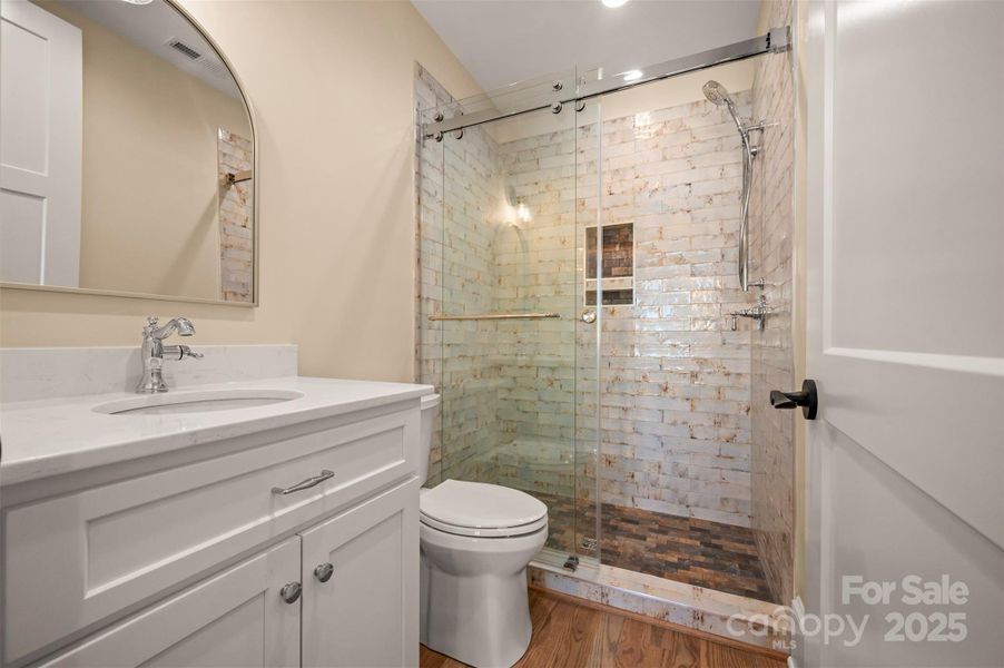 Furnished interior view inside a new home in , Tryon (Image 16).