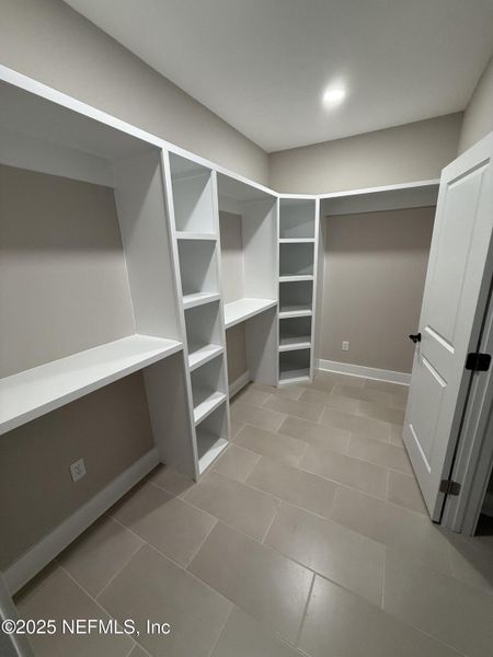 Spacious, unfurnished interior of a new home in , Macclenny (Image 10).