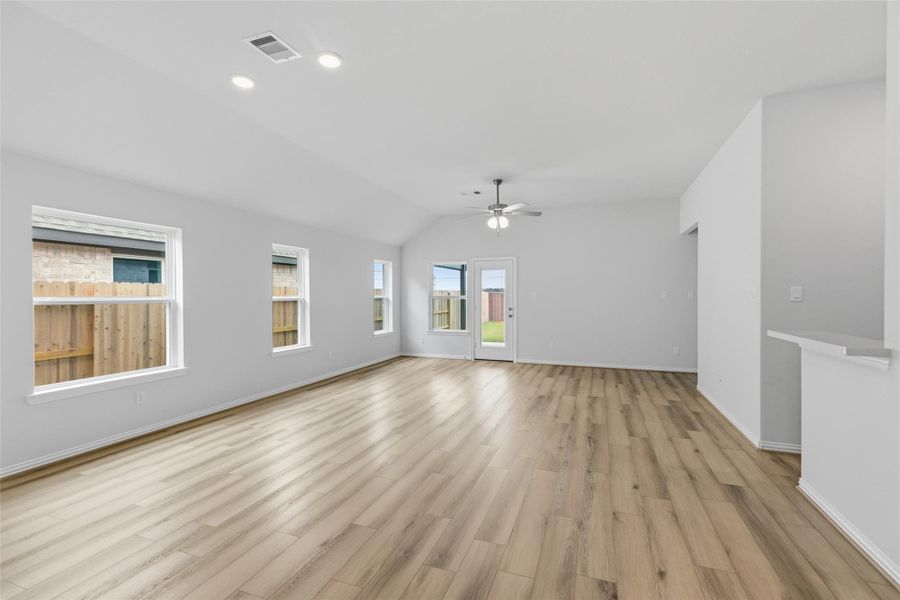 Spacious, unfurnished interior of a new home in Brookewater, Rosenberg (Image 21).