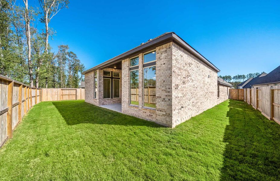 Representative exterior details of a home built from the 2464 by Ravenna Homes in The Highlands 55′, Porter (Image 3). Representative exterior details of a home built from the 2464 by Ravenna Homes in The Highlands 55′, Porter (Image 3).