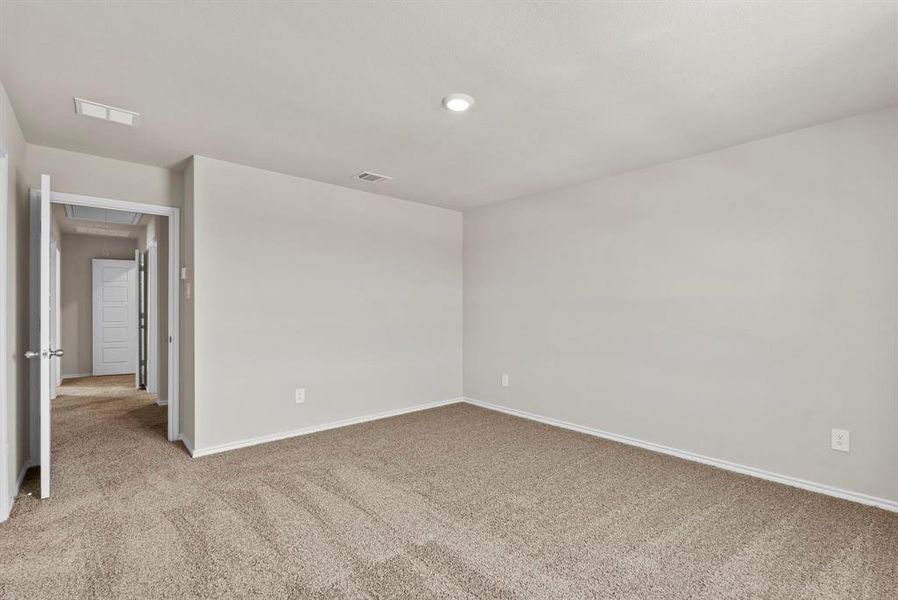 Spacious, unfurnished interior of a new home in Orchard Village, Fort Worth (Image 21). Spacious, unfurnished interior of a new home in Orchard Village, Fort Worth (Image 21).