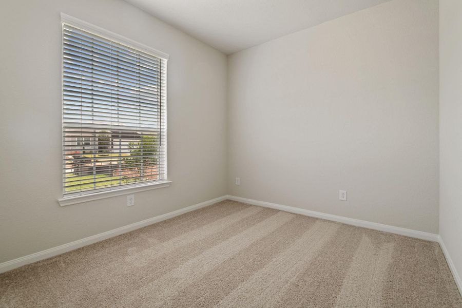 Spacious, unfurnished interior of a new home in Trails at Cochran Ranch, Waller (Image 22).