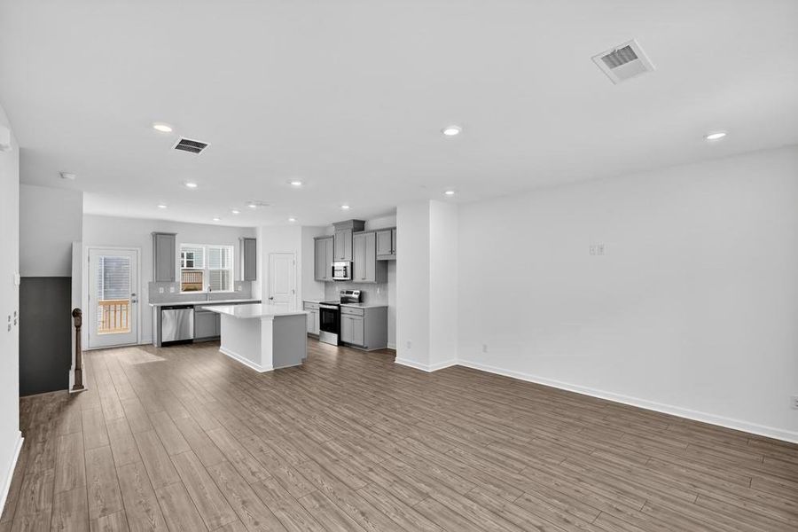 Spacious, unfurnished interior of a new home in Somerset at Veterans Memorial, Mableton (Image 16). Spacious, unfurnished interior of a new home in Somerset at Veterans Memorial, Mableton (Image 16).