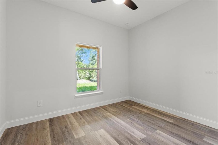 Spacious, unfurnished interior of a new home in , Citrus Springs (Image 31).