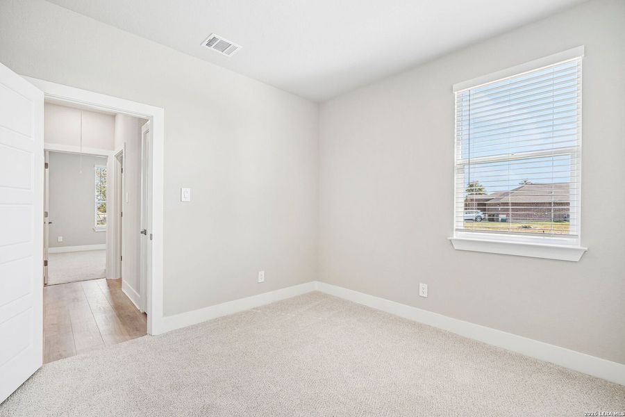 Spacious, unfurnished interior of a new home in Carmel Ranch, Schertz (Image 31).