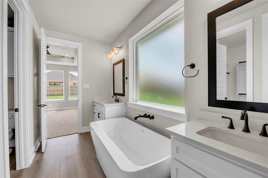 Please Note: These interior photos are not of the actual home but are of a completed one with a similar floor plan. Finishes, features, and layouts may vary. Please Note: These interior photos are not of the actual home but are of a completed one with a similar floor plan. Finishes, features, and layouts may vary.