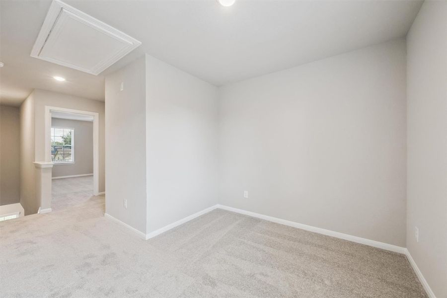 Spacious, unfurnished interior of a new home in , Texas City (Image 12).