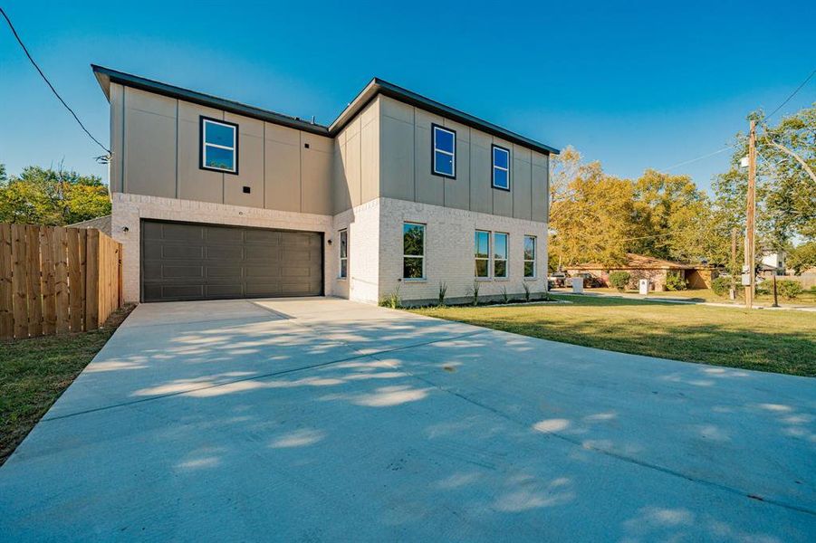 Exterior details and patio area of a home in , Terrell (Image 29). Exterior details and patio area of a home in , Terrell (Image 29).