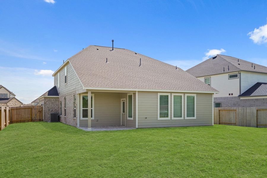 Front exterior of a new home in Briarwood Crossing, Rosenberg, TX, highlighting curb appeal (Image 19). Front exterior of a new home in Briarwood Crossing, Rosenberg, TX, highlighting curb appeal (Image 19).