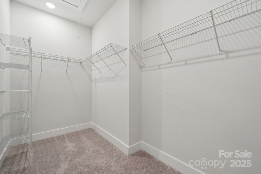 Image 20 of a home in Cannon Manor.