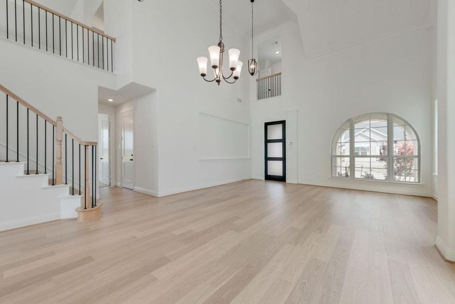 Spacious, unfurnished interior of a new home in Dominion of Pleasant Valley, Wylie (Image 16). Spacious, unfurnished interior of a new home in Dominion of Pleasant Valley, Wylie (Image 16).