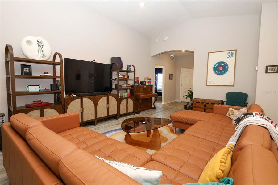 Furnished interior view inside a new home in Geneva Landings, Davenport (Image 7). Furnished interior view inside a new home in Geneva Landings, Davenport (Image 7).