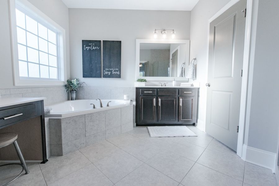 Representative furnished interior of a home built from the Helmsley by Bill Clark Homes in Sidbury Landing, Wilmington (Image 17).