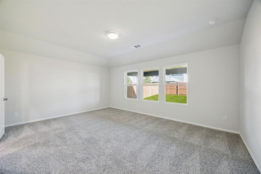 Spacious, unfurnished interior of a new home in Santorini, Seagoville (Image 19). Spacious, unfurnished interior of a new home in Santorini, Seagoville (Image 19).
