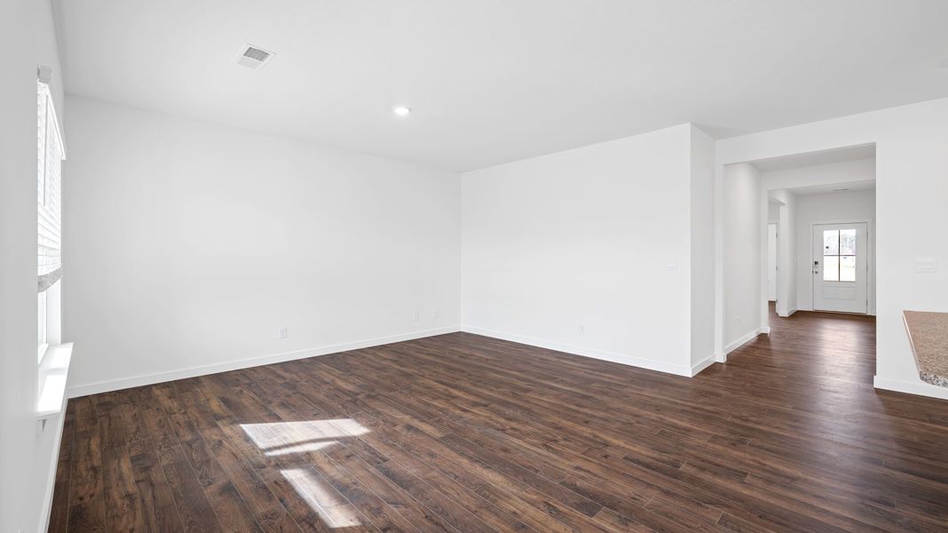 Spacious, unfurnished interior of a new home in Hillcrest Landing, McDonald (Image 18).
