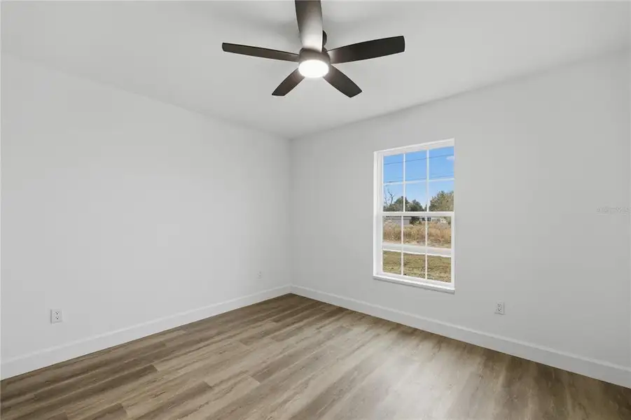 Spacious, unfurnished interior of a new home in , Ocala (Image 21).