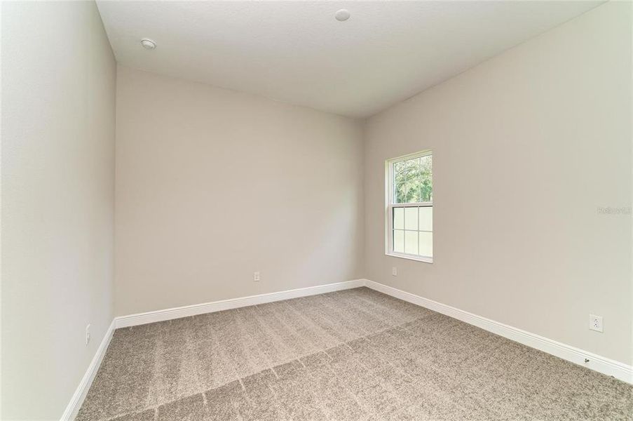 Spacious, unfurnished interior of a new home in Crestwood Estates, Valrico (Image 31).